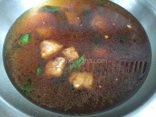 添适量清水大火烧开，转中火炖煮（我一直用的大火，所以添的水有点多）。