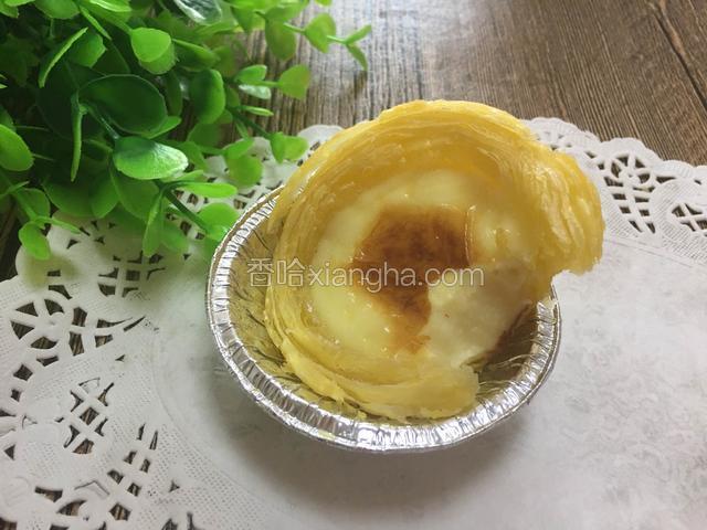 爽滑可口，层层酥脆，香味四溢的奶香蛋挞非常好吃。
