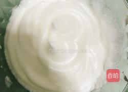 自制戚风蛋糕的做法图解3