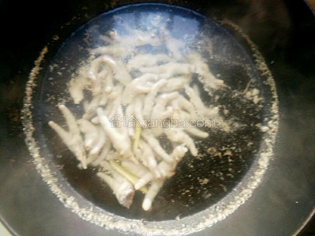 煮5分钟（水开后算时间煮雨）