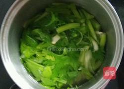 芹菜拌腐竹的做法图解3