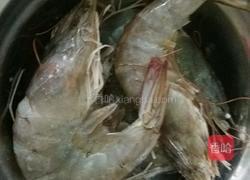 红烧海捕虾的做法图解1