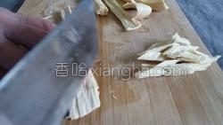 凉拌菜豆笋的做法图解2