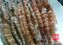 蒜茸蒸开边虾的做法图解3