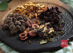 缤纷水果酸梅汤【传统老北京】的做法图解1