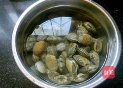 香辣炒花蛤的做法图解1