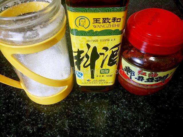 准备其他佐料。