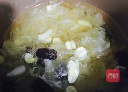 银耳莲子红枣百合汤的做法图解6