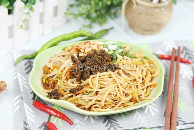 简单美味担担面