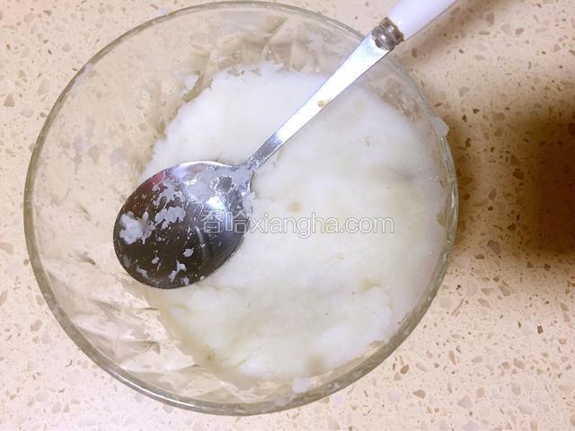 压成细腻的山药泥