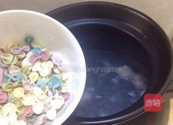 肉丸蝴蝶面?的做法图解1