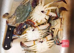 水煮白蟹的做法图解1