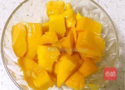 芒果奶冻的做法图解1