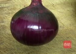 洋葱木耳 中式菜加西餐沙拉的做法图解3