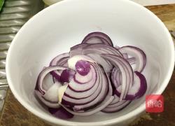 洋葱木耳 中式菜加西餐沙拉的做法图解5