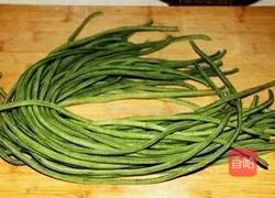 速腌酸豇豆与肉末酸豆角的做法图解1