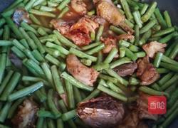鸡肉焖豆角的做法图解4