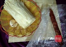 金针菇蒸腊肠的做法图解1