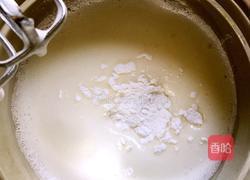 戚风蛋糕的做法图解8