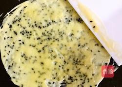 黑芝麻蛋卷的做法图解10