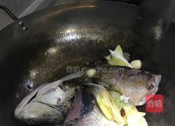 家常炖鱼的做法图解12