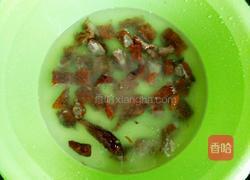 青椒炒腊鸭的做法图解3