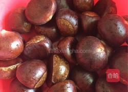 糖水板栗的做法图解1