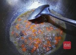 玉米胡萝卜肉粒的做法图解4