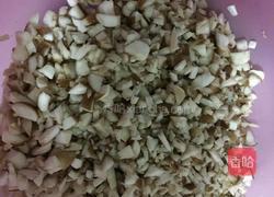 假狮子头--红烧油面筋塞肉的做法图解2