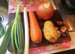 电饭煲香鸡的做法图解1