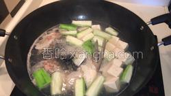 丝瓜豆腐鱼头汤的做法图解7
