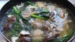 香菇鸡汤面的做法图解5