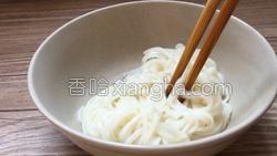 香菇鸡汤面的做法图解9
