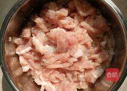 豆角烧肉的做法图解1