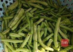 豆角烧肉的做法图解2