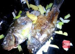 鲫鱼豆腐汤的做法图解6