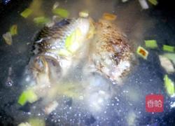 鲫鱼豆腐汤的做法图解7