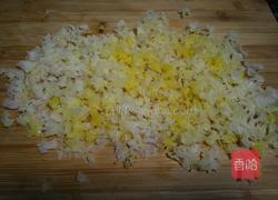 红枣百合银耳汤的做法图解2