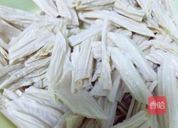 腐竹炒芹菜的做法图解2