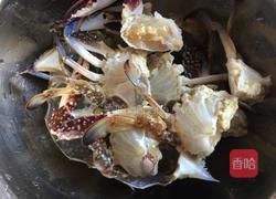 娃娃菜煮螃蟹的做法图解1