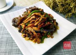 青椒木耳肉丝的做法图解1