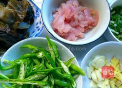 青椒木耳肉丝的做法图解2