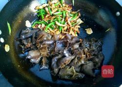 青椒木耳肉丝的做法图解9