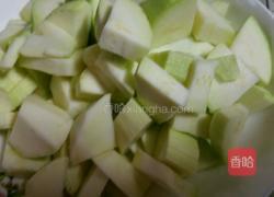 花椒西葫芦的做法图解1
