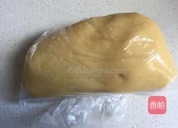 蛋黄豆沙月饼的做法图解5