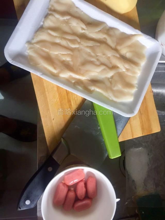 加入鸟贝片和章鱼改刀的儿童肠