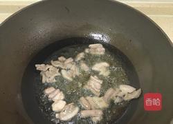 肉炒卷心菜粉条的做法图解4
