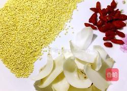 小米鲜百合粥的做法图解1