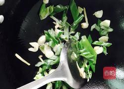 酥肉菠菜排骨汤的做法图解3