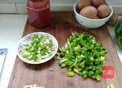 西红柿鸡蛋调面臊子的做法图解1